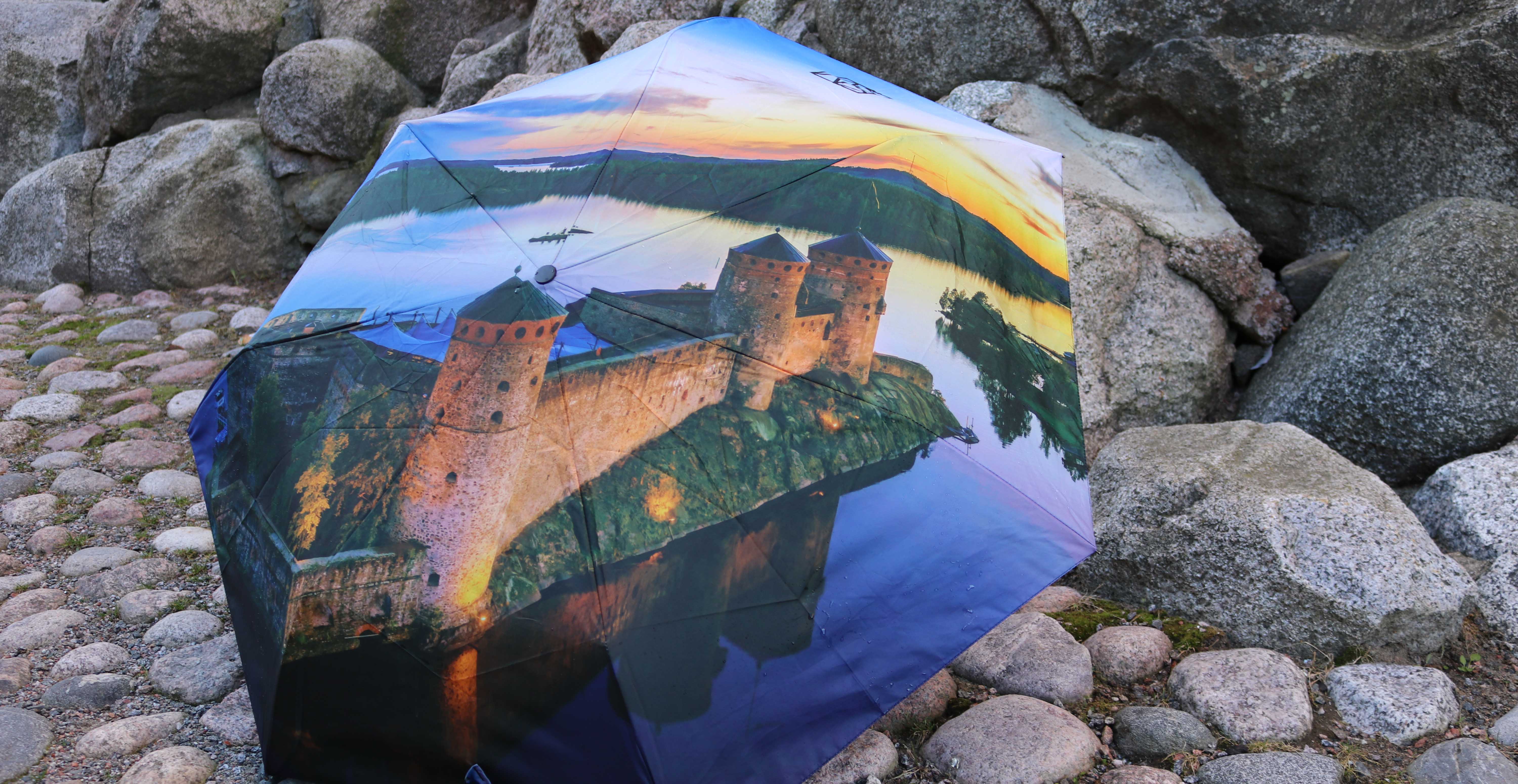 sateenvarjo-olavinlinna.jpg (1.08 MB)