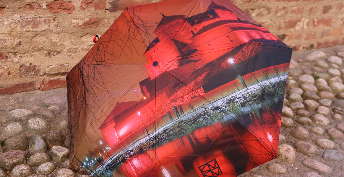 sateenvarjo-hameen-linna.jpg (720 KB)