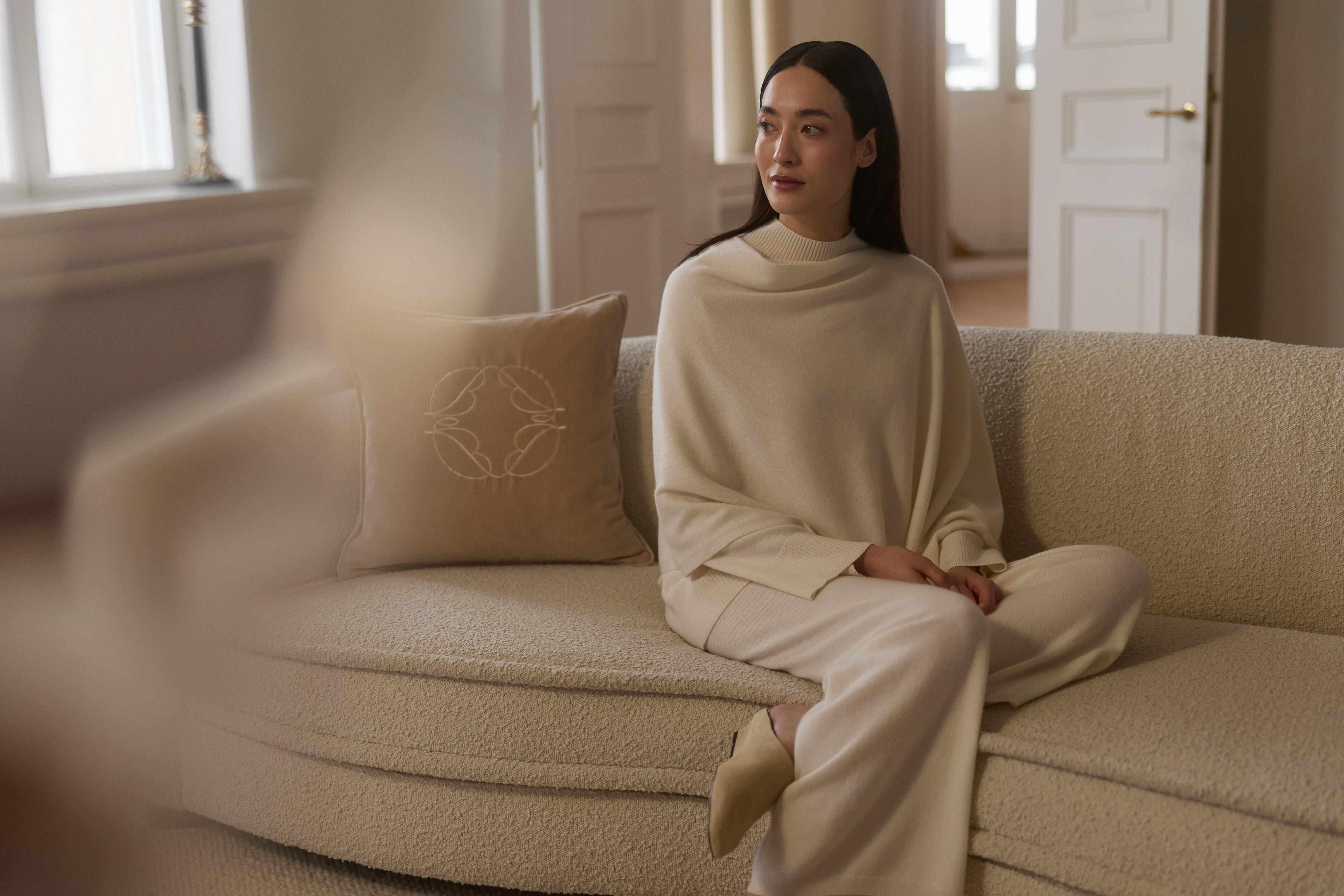 balmuir-ferrara-sweater-ivory-lausanne-poncho-ivory-lausanne-wide-leg-trousers.jpg