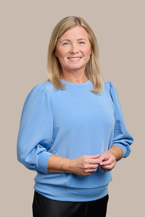Palvelup&auml;&auml;llikk&ouml; Elina Juth