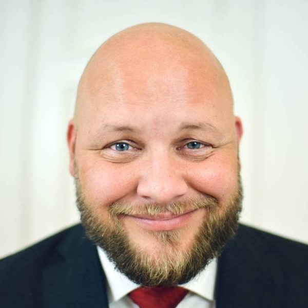 esasuominen.jpg (72 KB)