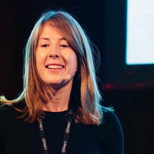 becca-ackers.jpeg (47 KB)