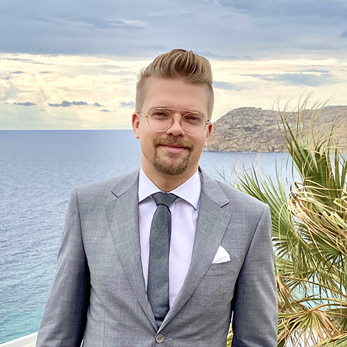 juri_volama_nelioCC88.jpg (112 KB)