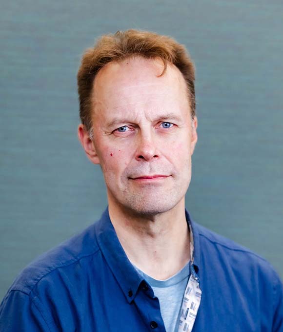 timo_2024_websize_580x680.jpg