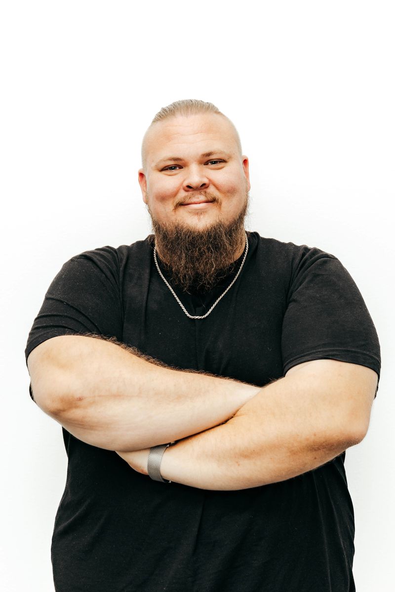 mikael-hugg.jpeg