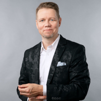 square-high-007-juha-ourila-06-2020-kopio-200x200.jpg (33 KB)