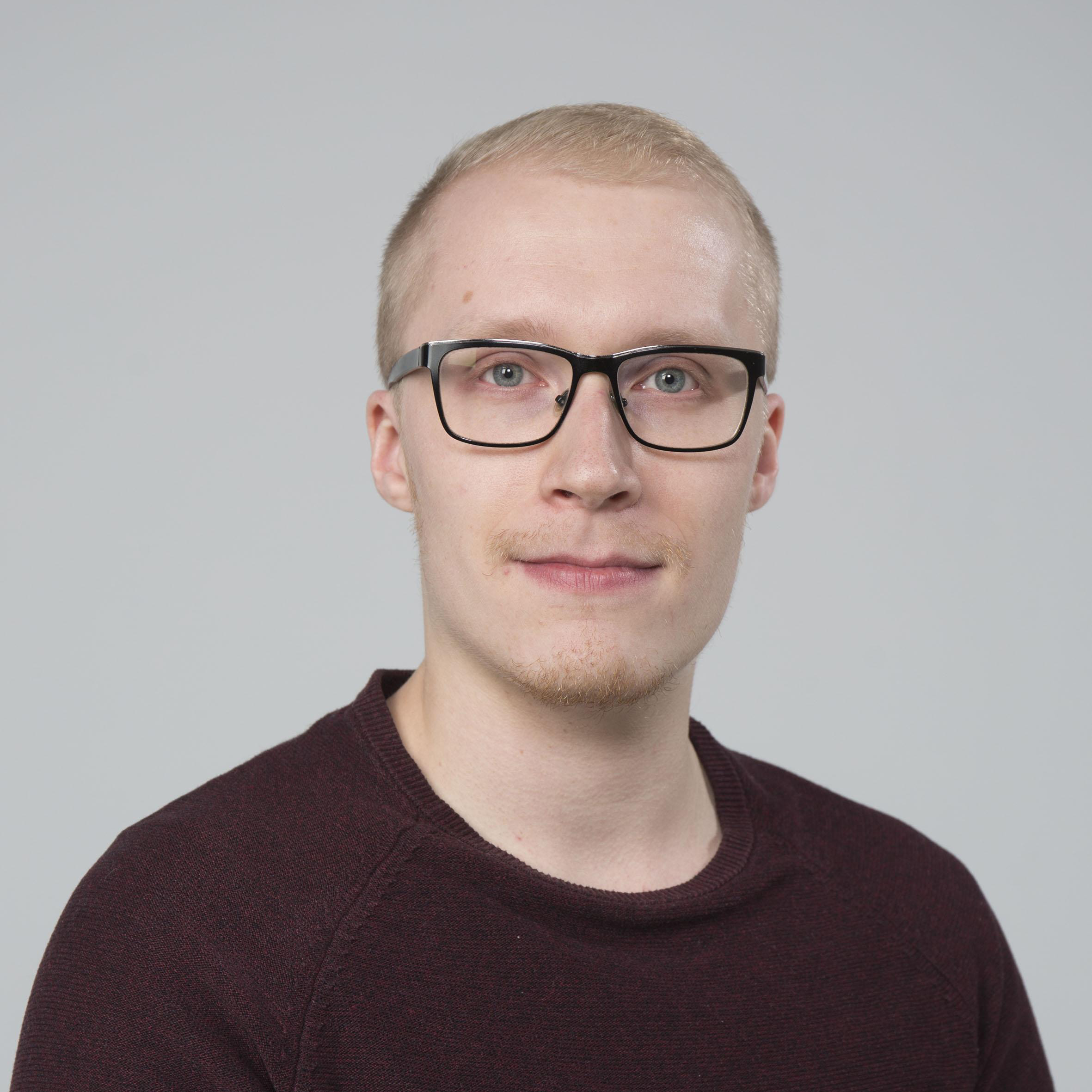 juuso-o-1x1.jpg (449 KB)