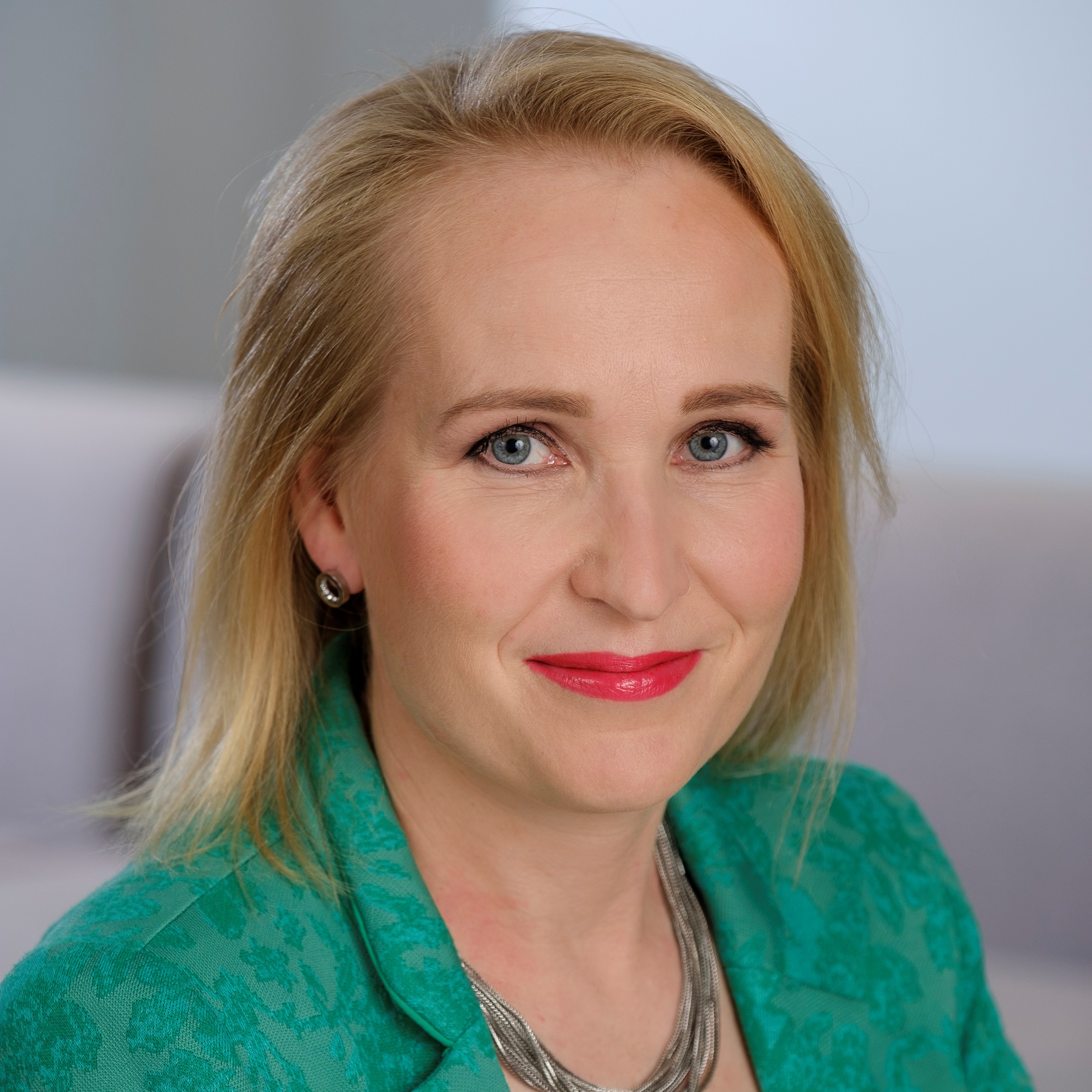 helle_minna_nelio.jpg (1.40 MB)