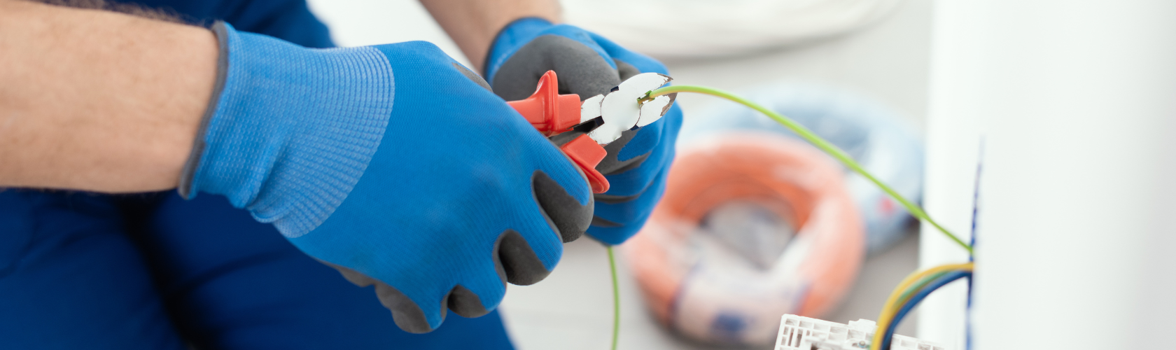 FRC Emergency First Aid 4 h online course for the electrical sector